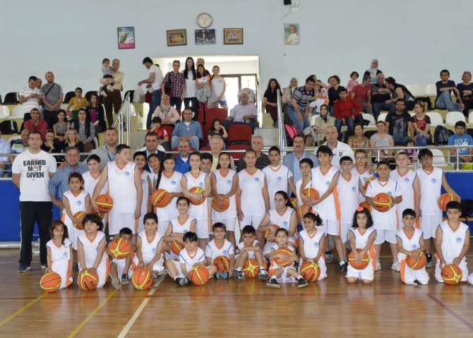 (4)-basketbol-akademisi-acildi.jpg