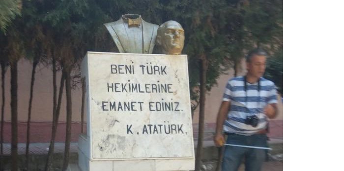 ataturkbustu.jpg
