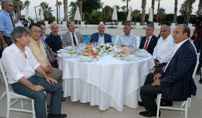 ba-kan-kocamaz,--nsanlar-gonul-d-ller-yle-b-r-araya-gelmel--(2).jpg