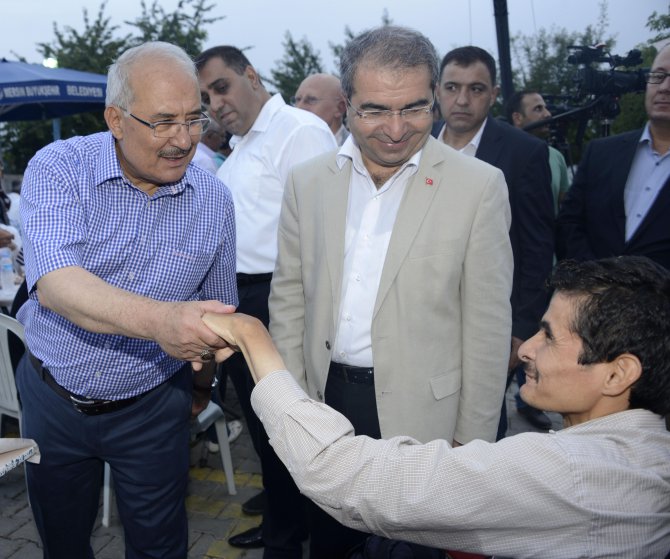 ba-kan-kocamaz,-dualarimiz-akan-kanlarin-son-bulmasi--c-n-(12).jpg