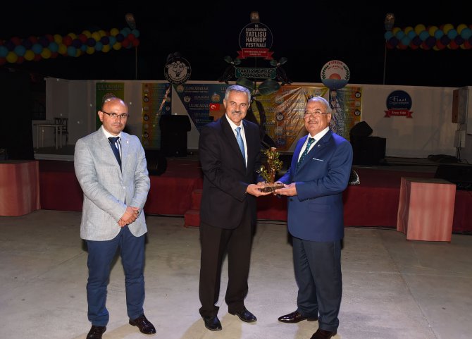 baskan-kocamaz,-kktc’de-harnup-festivali’nin-acilisina-katildi-(4).jpg