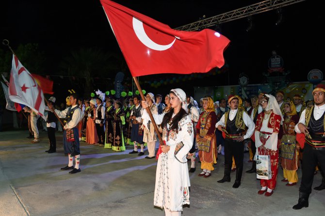 baskan-kocamaz,-kktc’de-harnup-festivali’nin-acilisina-katildi-(9).jpg