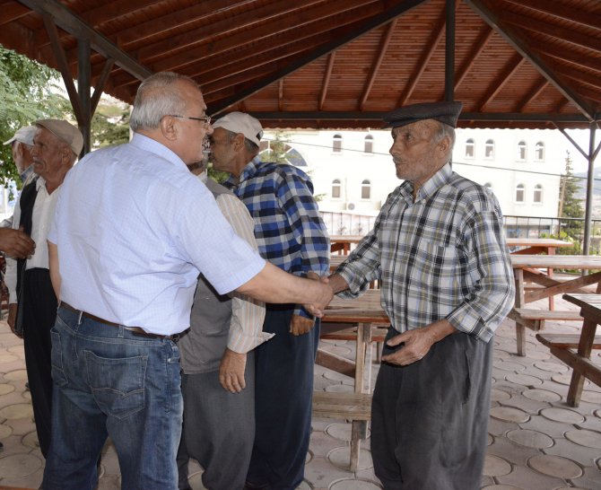 baskan-kocamaz-ilcelerde-yapilan-calismalari-yerinde-denetledi-(9).jpg