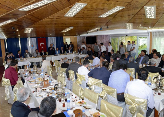 baskan-kocamaz-muhtarlari-dinledi-(2).jpg