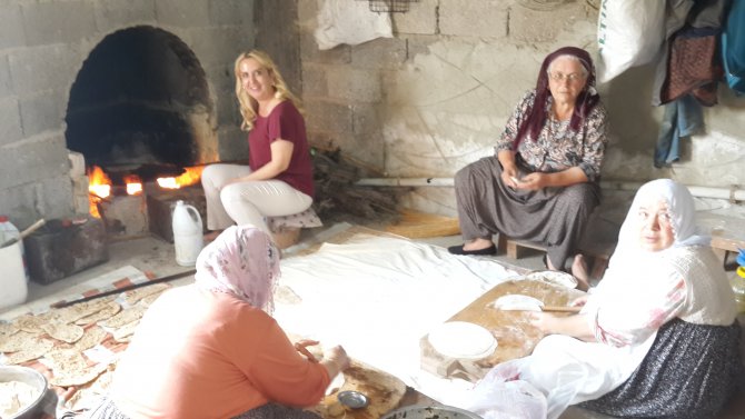 baysan-ailesi-koy-ziyaretinde-(2).jpg