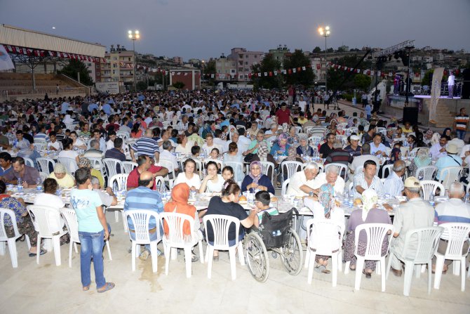buyuk-eh-r--ftar-sofrasi-s-l-fkede-(9).jpg