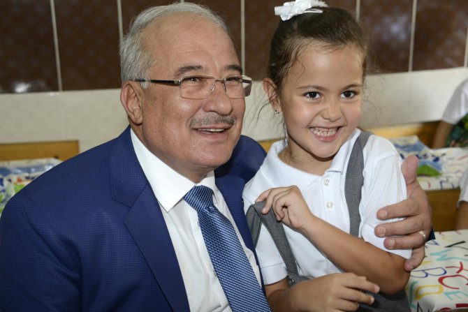 buyuksehir’den-20-bin-ogrenciye-kirtasiye-yardimi-(8).jpg