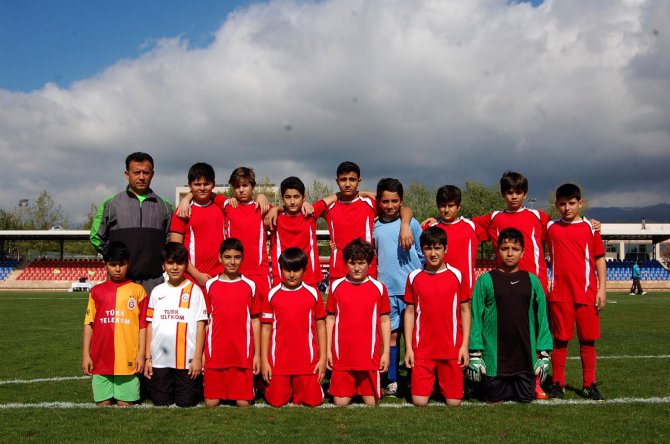 buyuksehir’den-23-nisan-futbol-turnuvasi-(2).jpg