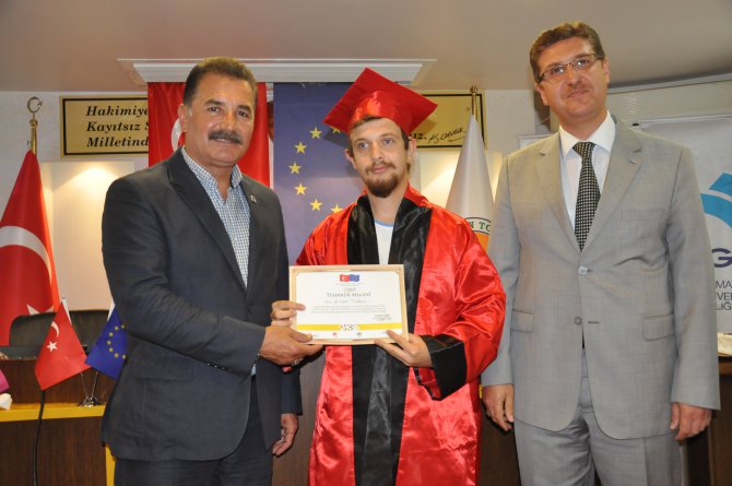 giri-imcilik-e-itimi-alan-kursiyerlere-te-ekkur-belgesi-verildli-(3).jpg