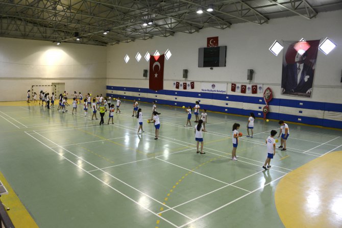 hentbol-akademisi-acildi-(1).jpg