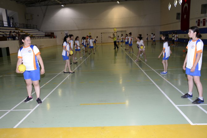 hentbol-akademisi-acildi-(6).jpg
