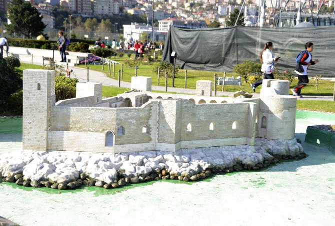 kizkalesi-istanbul-miniaturkte-(3).jpg