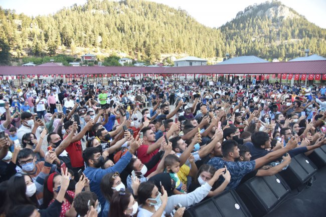 konser3.jpg