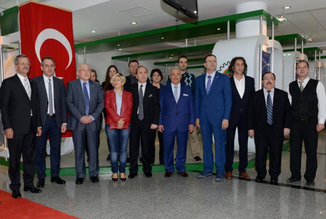 mersin-9_-mobilya,-evlilik-ve-ceyiz-fuari-acildi-(8).jpg