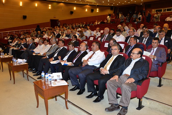 mersin-buyuksehir-belediyesi-mayis-ayi-meclis-toplantisi-1_-birlesimi-yapildi-(8).jpg
