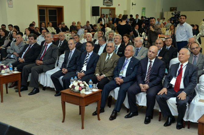 mersin-cevre-sorunlari-ve-cozum-onerileri-calistayi-yapildi-(5).jpg