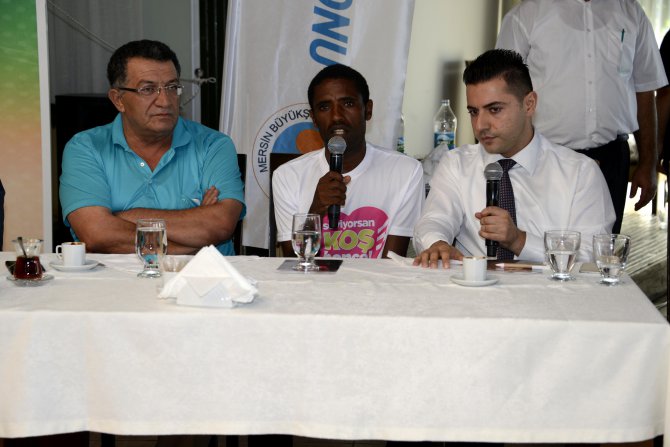 mersin-halkini-sevgi-ve-baris-icin-kosmaya-davet-ettiler-(1).jpg