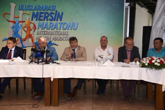 mersin-halkini-sevgi-ve-baris-icin-kosmaya-davet-ettiler-(4).jpg