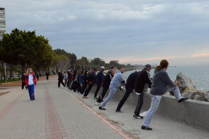 mersin-spor-yapiyor-gune-saglikli-basliyor-(1).jpg