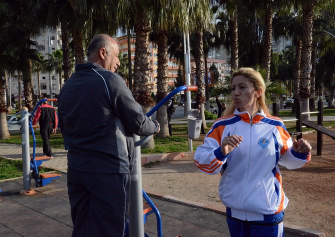 mersin-spor-yapiyor-gune-saglikli-basliyor-(7).jpg