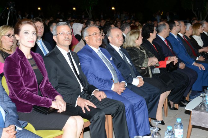 mtosb’den-baskan-kocamaz’a-odul05_04-(6).jpg