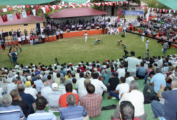 pehlivanlar-er-meydanina-gozne’de-cikti-(7).jpg