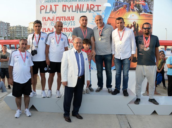plaj-hentbolu-ve-plaj-futbolu-oduller--sah-pler-n--buldu-(12).jpg