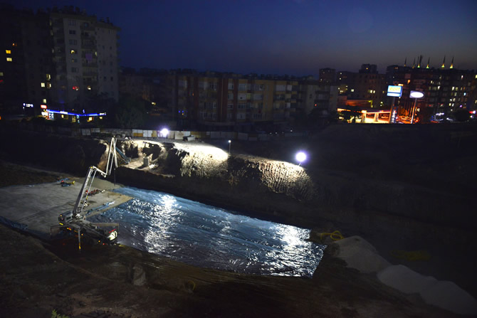 tulumba-bat-cik-projesinde-beton-dokme-calismalari-basladi-(1).jpg