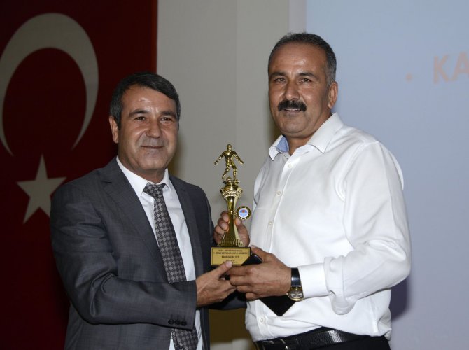 yilin-enleri-odul-gecesi-gerceklesti-(13).jpg