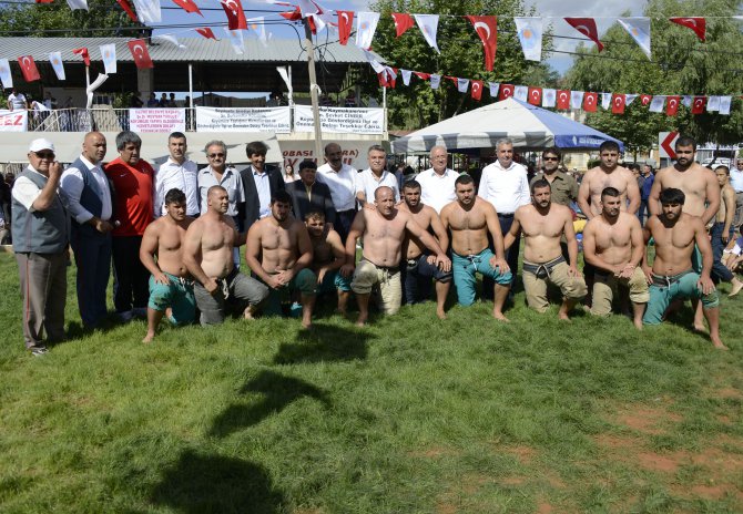 yorenin-yigitleri-silifke-mara-meydaninda-(6).jpg